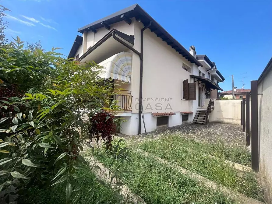 Immagine 2 di Porzione di casa in vendita  in E. Fermi 28 a Rezzato