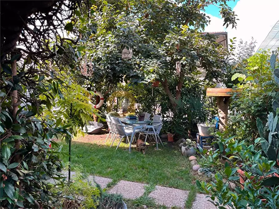 Immagine 29 di Bilocale in vendita  in Santuario 59 a Rezzato