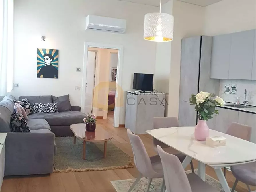 Immagine 3 di Trilocale in vendita  in Massimo D'Azeglio 40 a Viareggio