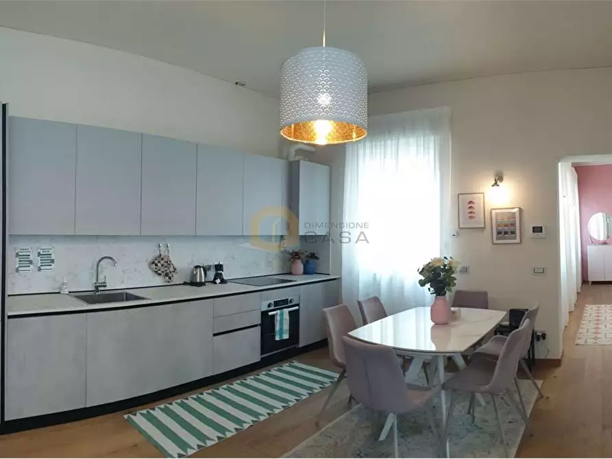 Immagine 4 di Trilocale in vendita  in Massimo D'Azeglio 40 a Viareggio