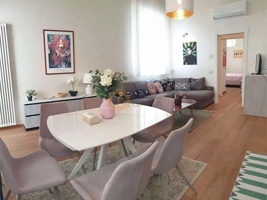 Immagine 5 di Trilocale in vendita  in Massimo D'Azeglio 40 a Viareggio