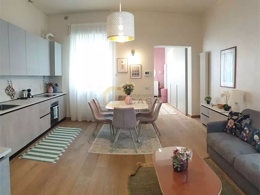 Immagine 8 di Trilocale in vendita  in Massimo D'Azeglio 40 a Viareggio