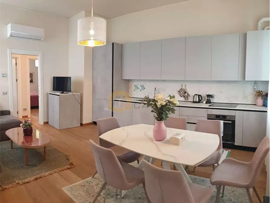 Immagine 13 di Trilocale in vendita  in Massimo D'Azeglio 40 a Viareggio