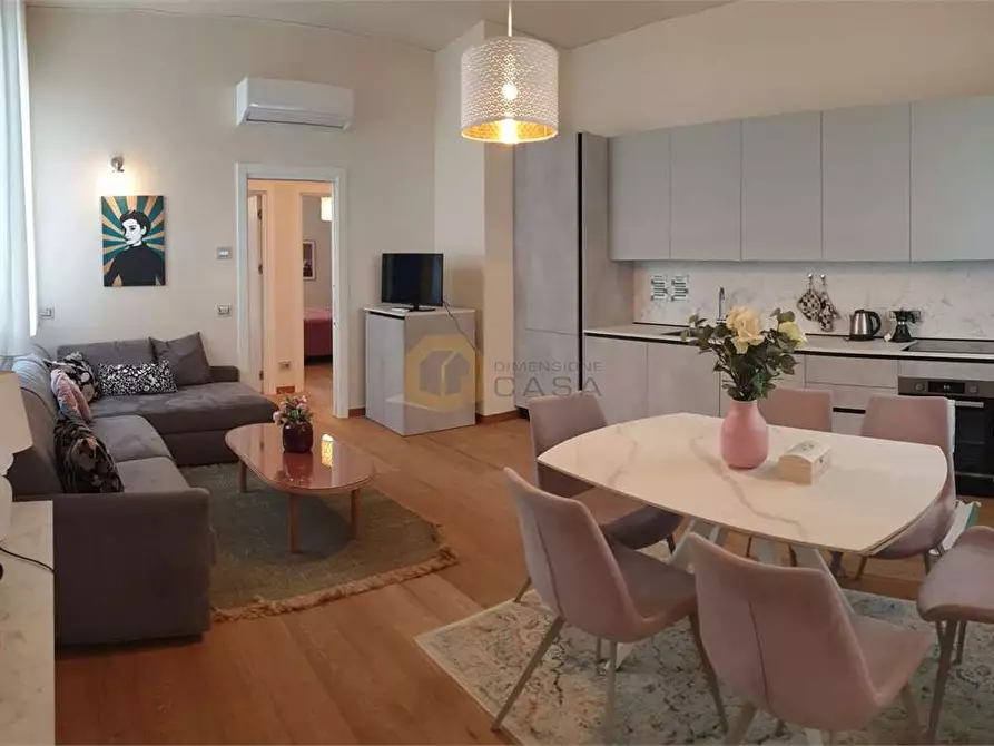 Immagine 14 di Trilocale in vendita  in Massimo D'Azeglio 40 a Viareggio