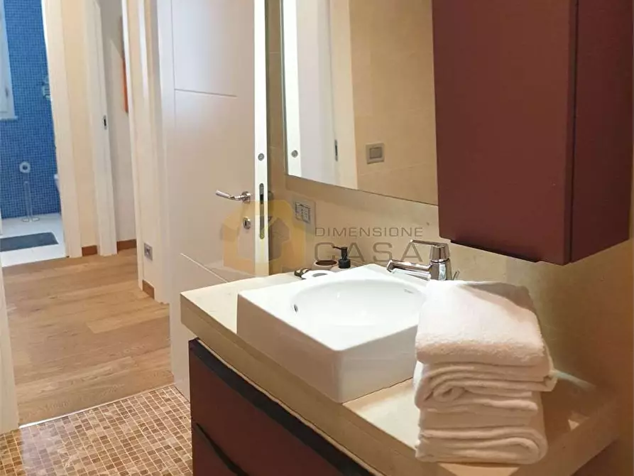 Immagine 21 di Trilocale in vendita  in Massimo D'Azeglio 40 a Viareggio