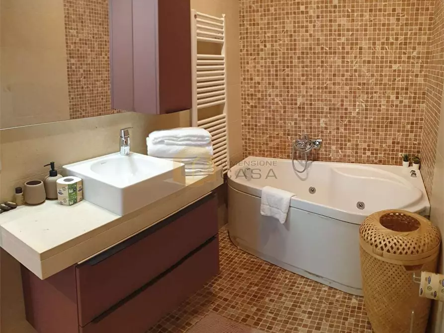 Immagine 23 di Trilocale in vendita  in Massimo D'Azeglio 40 a Viareggio