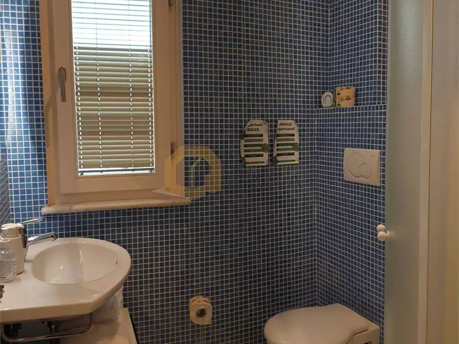 Immagine 25 di Trilocale in vendita  in Massimo D'Azeglio 40 a Viareggio