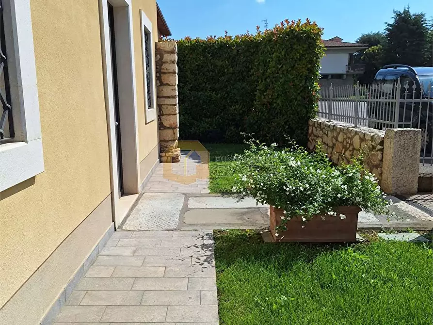 Immagine 34 di Appartamento in vendita  in viale Conti Emili 69 a Mazzano