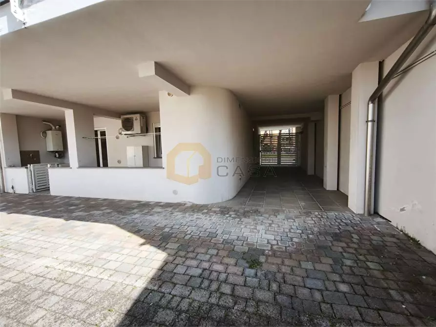 Immagine 5 di Appartamento in vendita  in via porta pietrasanta 32 a Viareggio