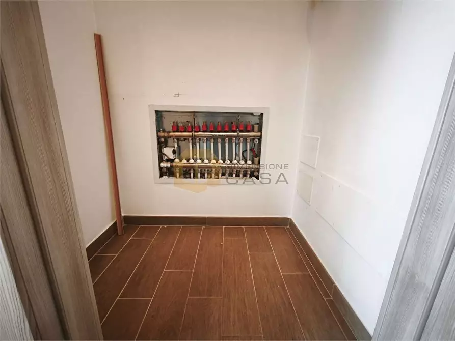 Immagine 10 di Appartamento in vendita  in via porta pietrasanta 32 a Viareggio