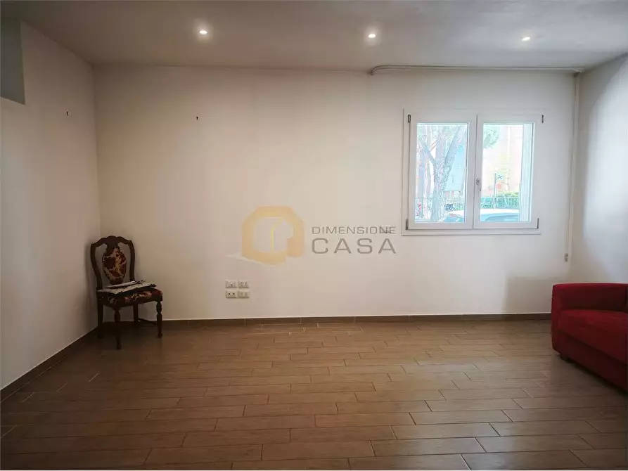 Immagine 14 di Appartamento in vendita  in via porta pietrasanta 32 a Viareggio