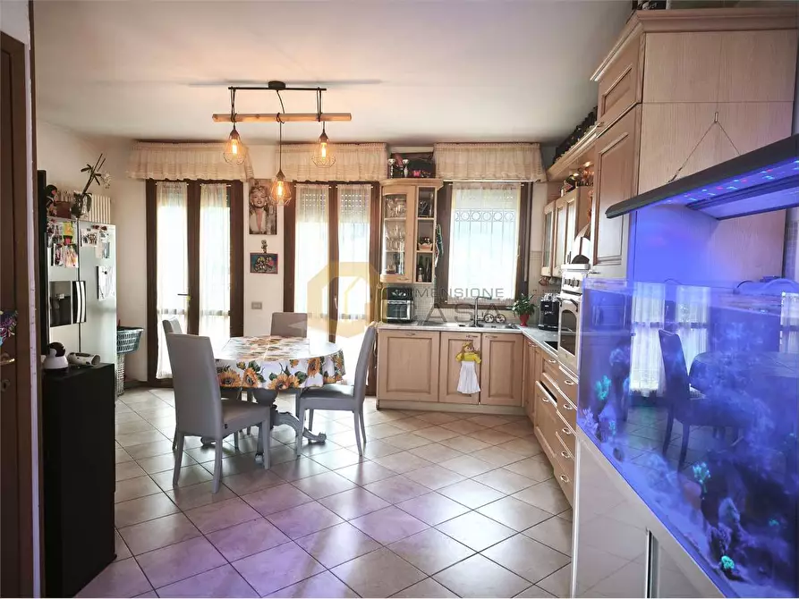 Immagine 4 di Villetta a schiera in vendita  in quartiere butterfly a Viareggio