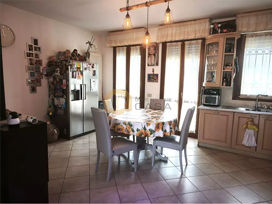 Immagine 8 di Villetta a schiera in vendita  in quartiere butterfly a Viareggio