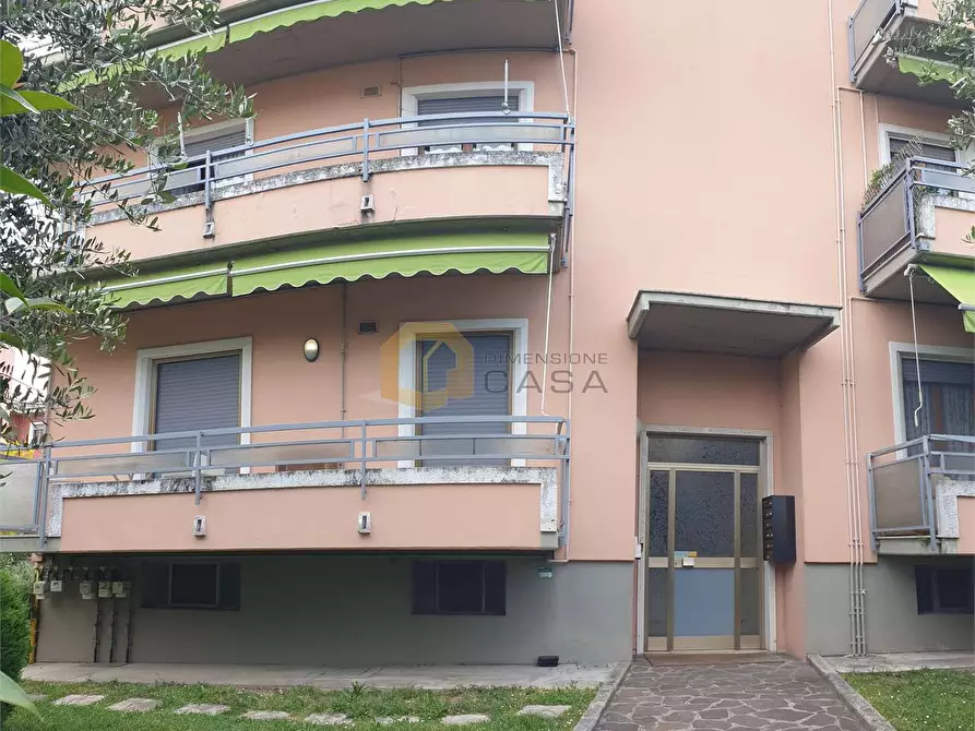 Immagine 28 di Appartamento in vendita  in via sarca 9 a Desenzano Del Garda