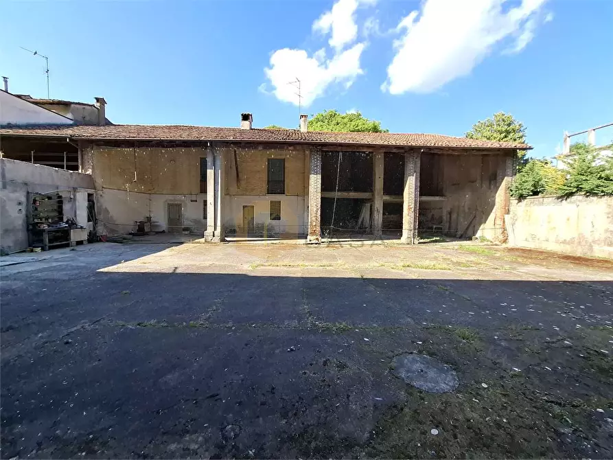Immagine 13 di Rustico / casale in vendita  in piazza cesare battisti 1 a Manerbio