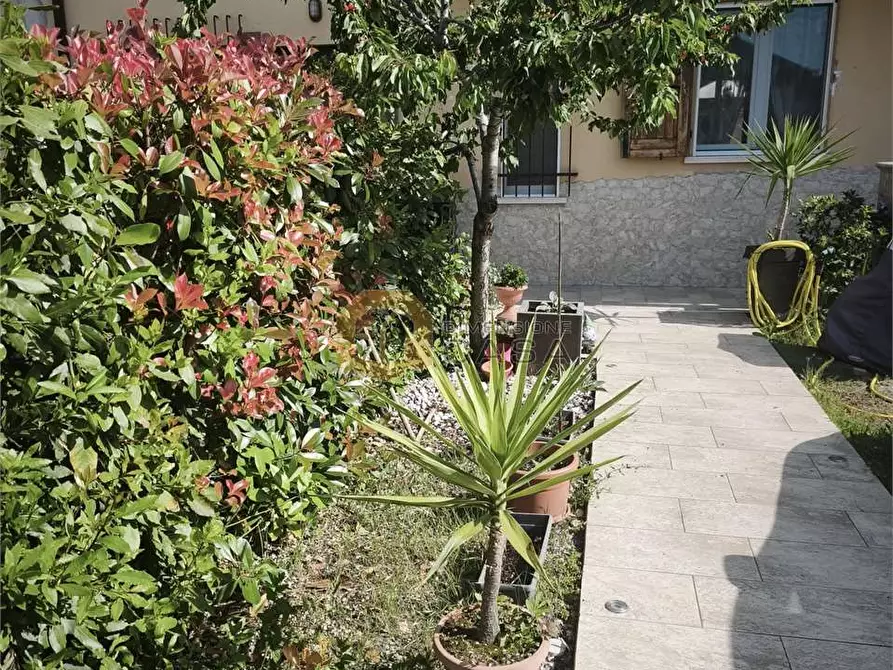 Immagine 19 di Villetta a schiera in vendita  in via noci a Calvagese Della Riviera