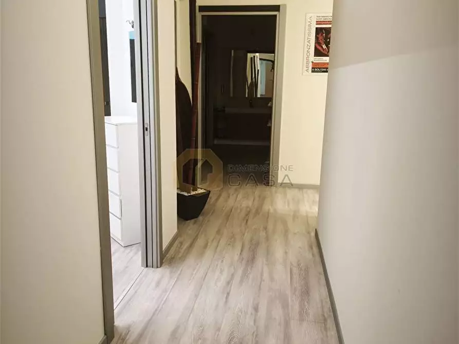 Immagine 11 di Negozio in vendita  in via ugo la malfa a Botticino