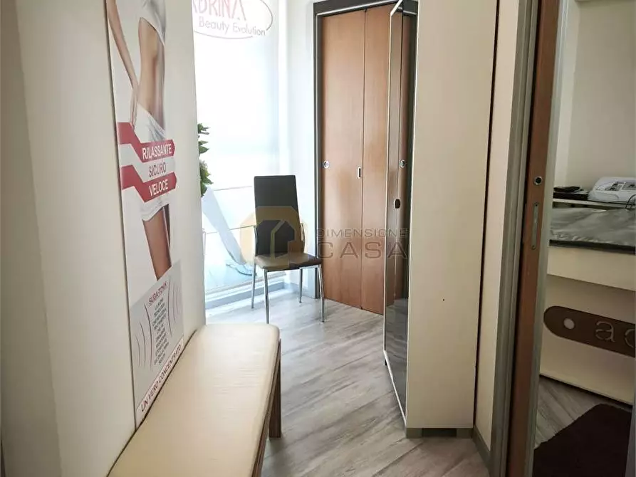 Immagine 18 di Negozio in vendita  in via ugo la malfa a Botticino