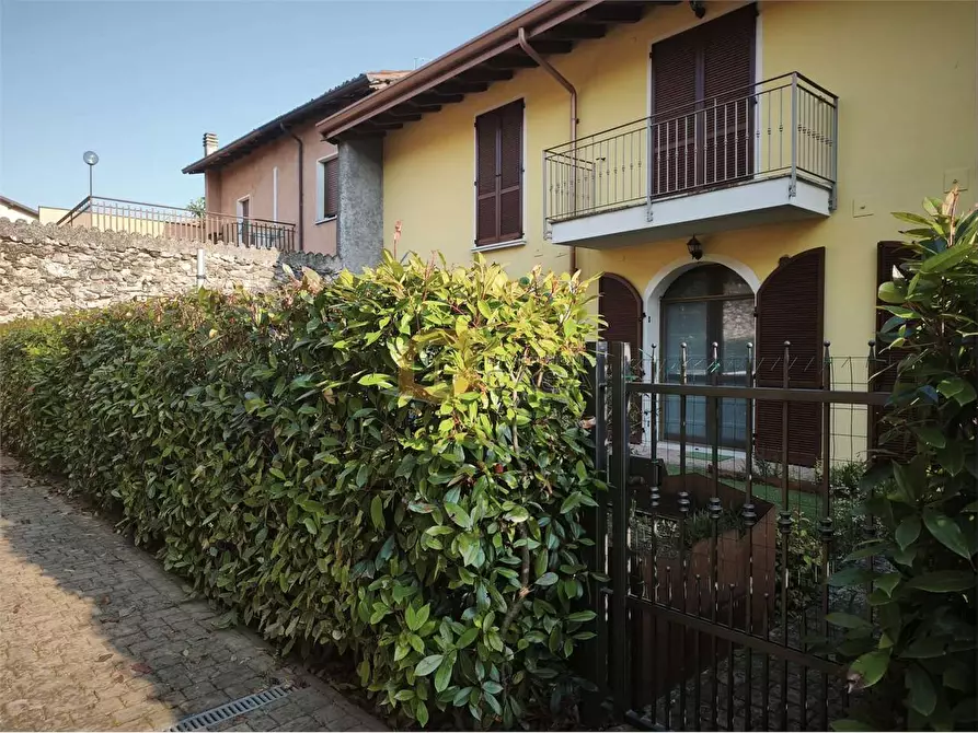 Immagine 34 di Appartamento in vendita  in via longavina a Muscoline