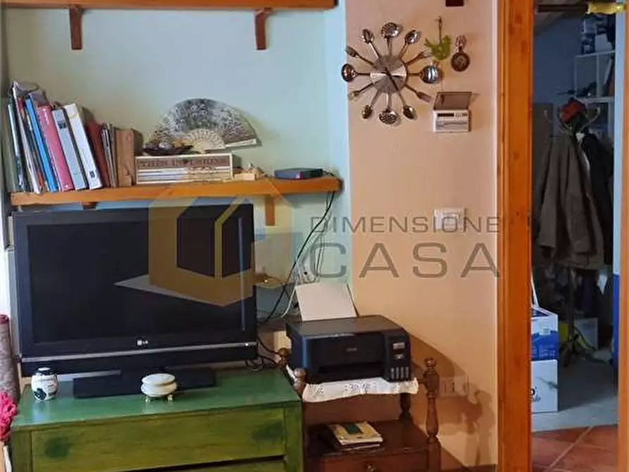 Immagine 16 di Porzione di casa in vendita  in via dei ciliegi 6 a Camaiore