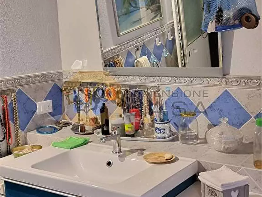 Immagine 22 di Porzione di casa in vendita  in via dei ciliegi 6 a Camaiore