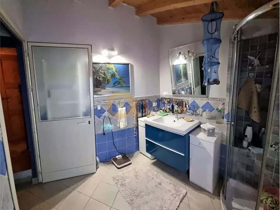 Immagine 23 di Porzione di casa in vendita  in via dei ciliegi 6 a Camaiore
