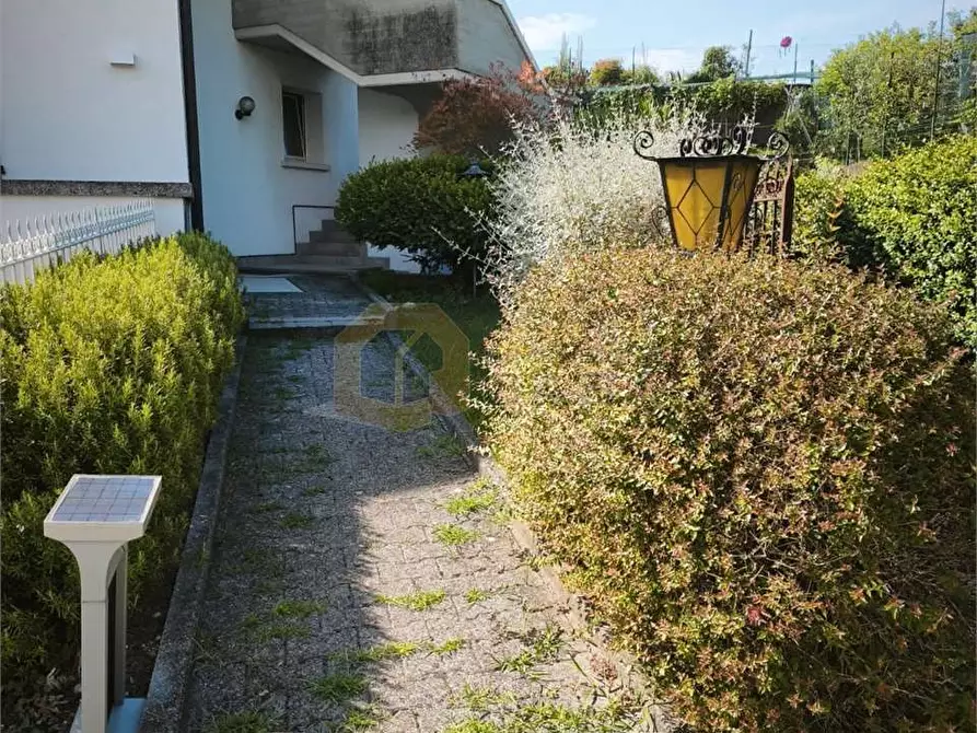 Immagine 37 di Casa bifamiliare in vendita  in via sant'albano a Soiano Del Lago