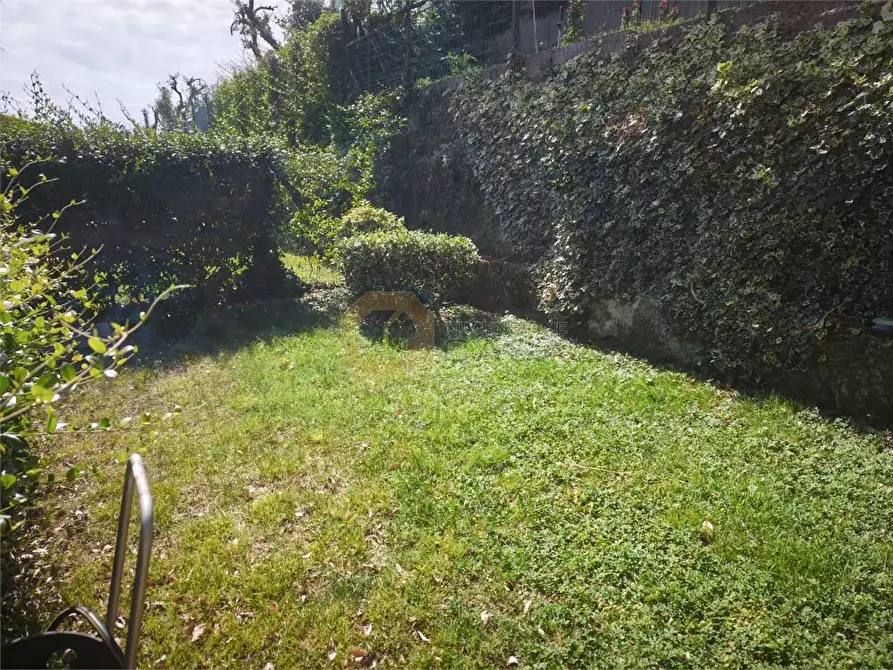 Immagine 40 di Casa bifamiliare in vendita  in via sant'albano a Soiano Del Lago