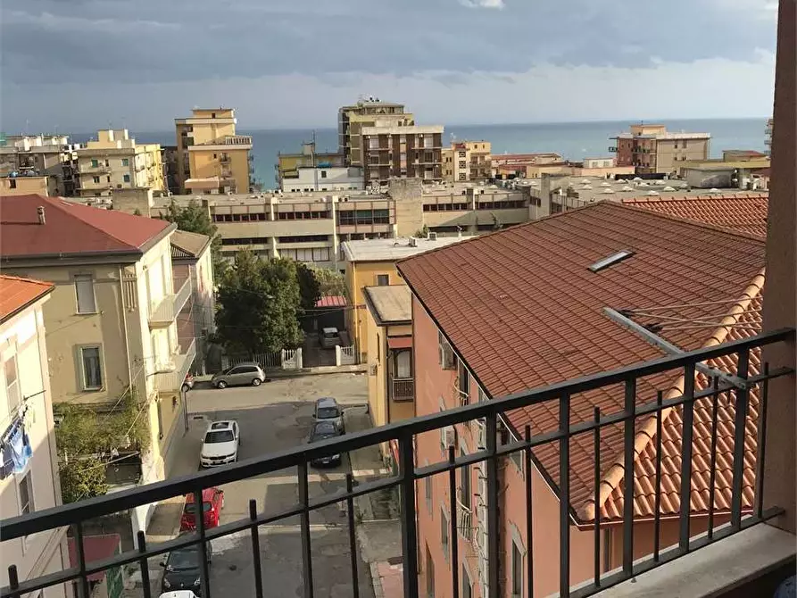 Immagine 13 di Appartamento in affitto  in VIALE CROTONE  62 a Catanzaro