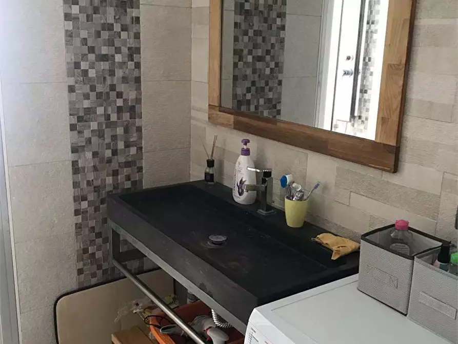 Immagine 12 di Appartamento in affitto  in VIALE CROTONE  62 a Catanzaro