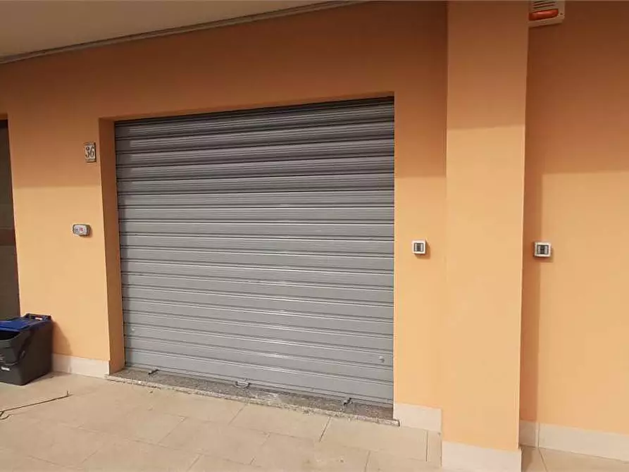 Immagine 2 di Garage in vendita  in Via nino gemelli a Catanzaro