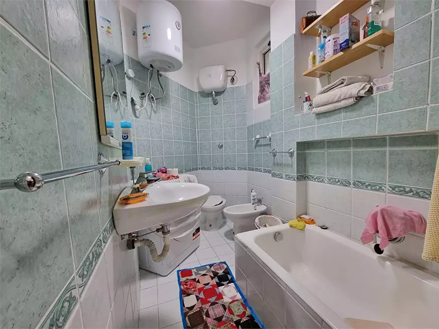 Immagine 4 di Appartamento in vendita  in VIA CARLO V 207 a Catanzaro