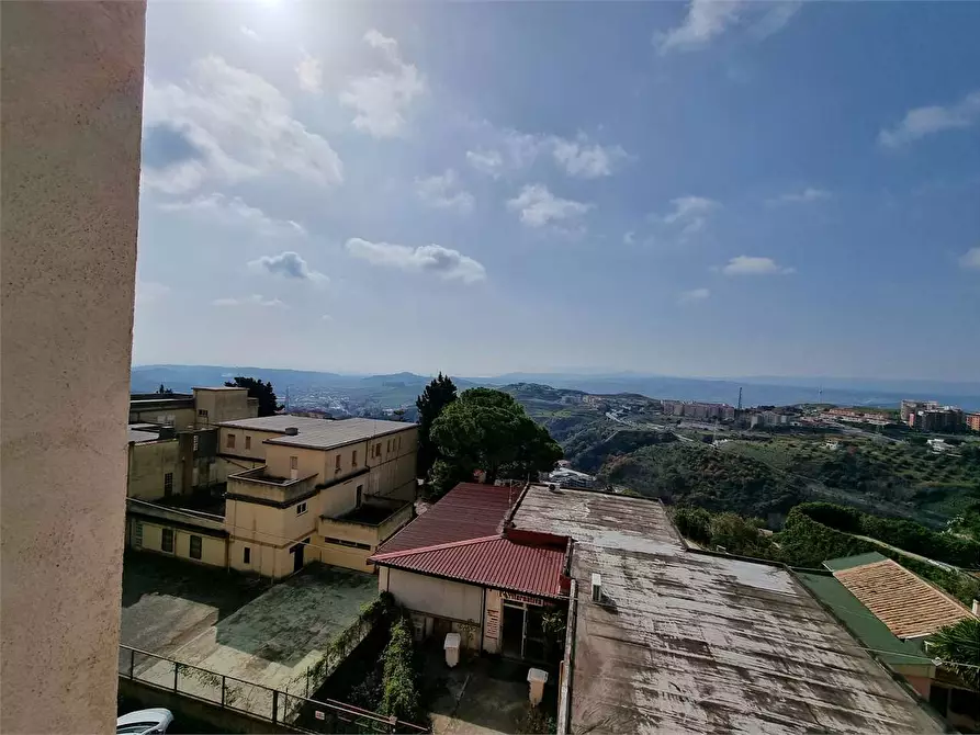 Immagine 6 di Appartamento in vendita  in VIA CARLO V 207 a Catanzaro