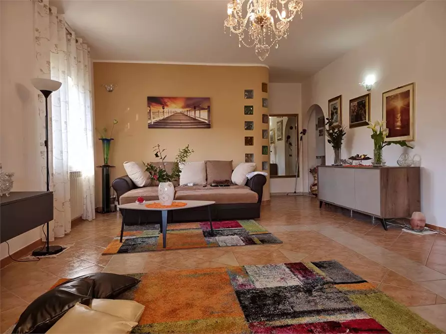 Immagine 2 di Villa in vendita  in via guseppe saragat  8 a Borgia
