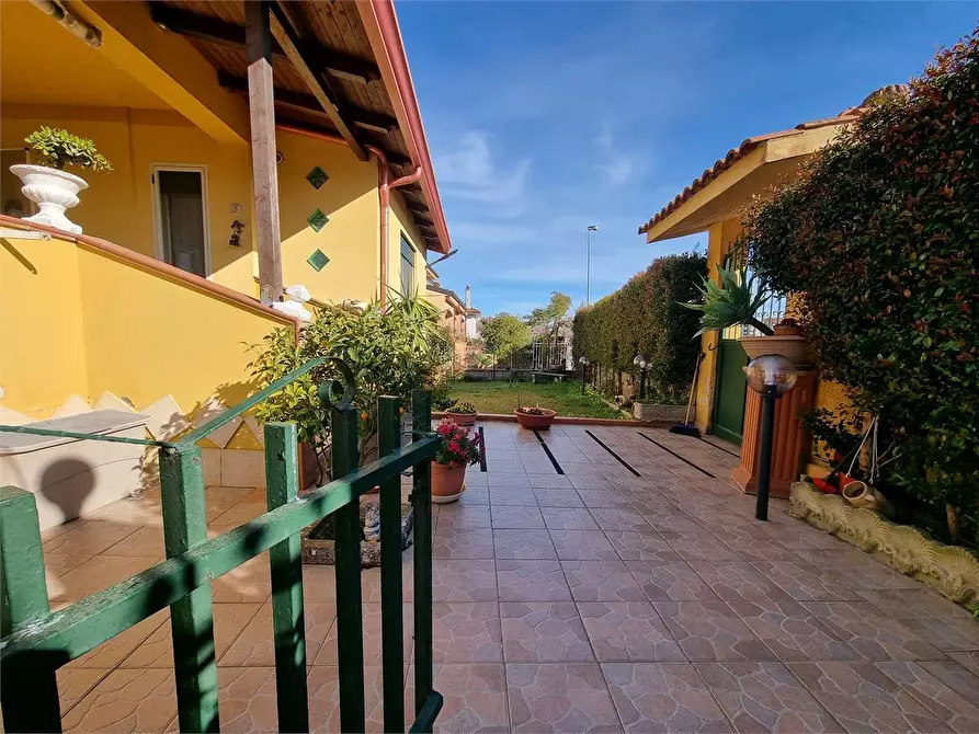 Immagine 36 di Villa in vendita  in via guseppe saragat  8 a Borgia