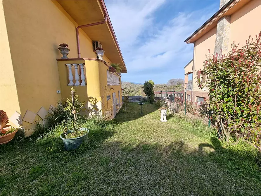 Immagine 37 di Villa in vendita  in via guseppe saragat  8 a Borgia