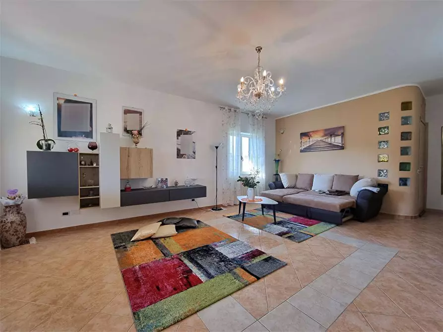 Immagine 5 di Villa in vendita  in via guseppe saragat  8 a Borgia