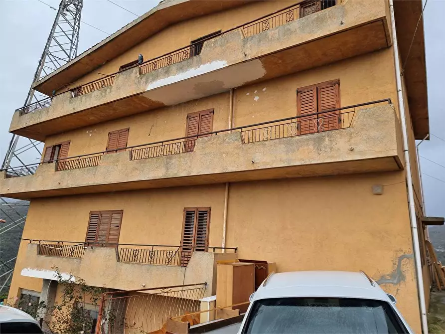 Immagine 1 di Stabile in vendita  in LOCALITA' VRUNCISE a Magisano