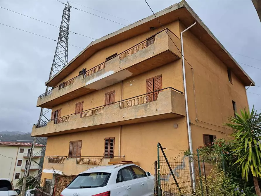 Immagine 2 di Stabile in vendita  in LOCALITA' VRUNCISE a Magisano