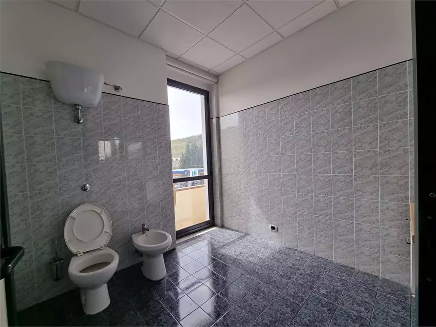 Immagine 7 di Negozio in affitto  in VIA LUCREZIA DELLA VALLE 72 a Catanzaro