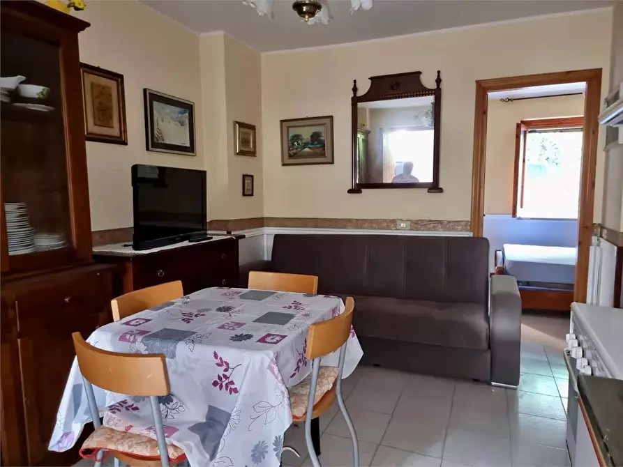 Immagine 6 di Appartamento in vendita  in Via delle Rose a Squillace