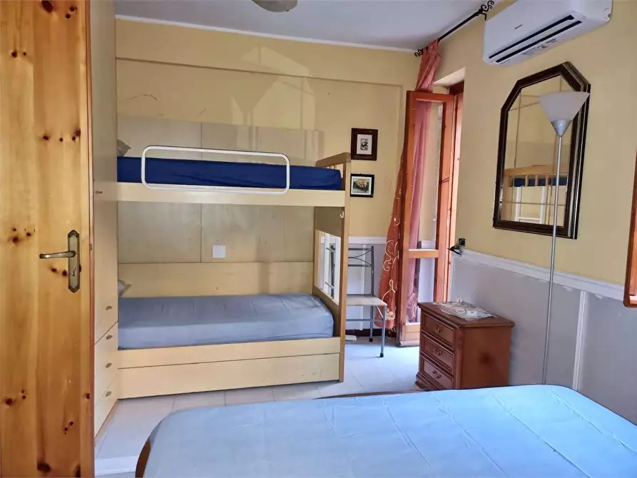 Immagine 10 di Appartamento in vendita  in Via delle Rose a Squillace