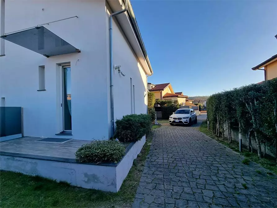 Immagine 2 di Villa in vendita  in VIA FIUME NETO  a Catanzaro