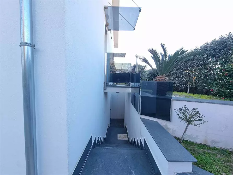 Immagine 4 di Villa in vendita  in VIA FIUME NETO  a Catanzaro