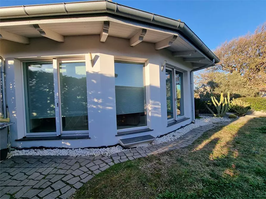 Immagine 6 di Villa in vendita  in VIA FIUME NETO  a Catanzaro