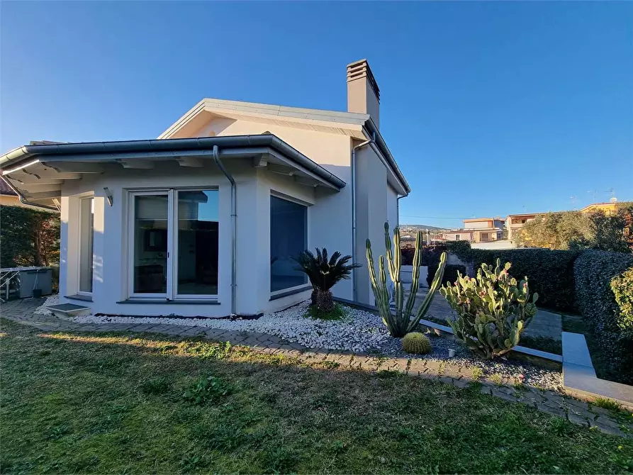 Immagine 7 di Villa in vendita  in VIA FIUME NETO  a Catanzaro