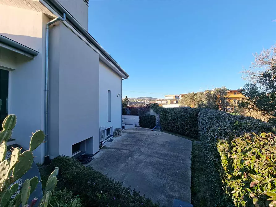 Immagine 8 di Villa in vendita  in VIA FIUME NETO  a Catanzaro