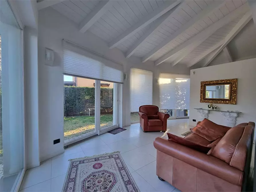 Immagine 18 di Villa in vendita  in VIA FIUME NETO  a Catanzaro