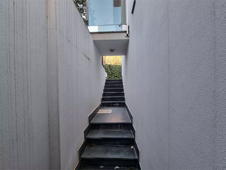 Immagine 34 di Villa in vendita  in VIA FIUME NETO  a Catanzaro
