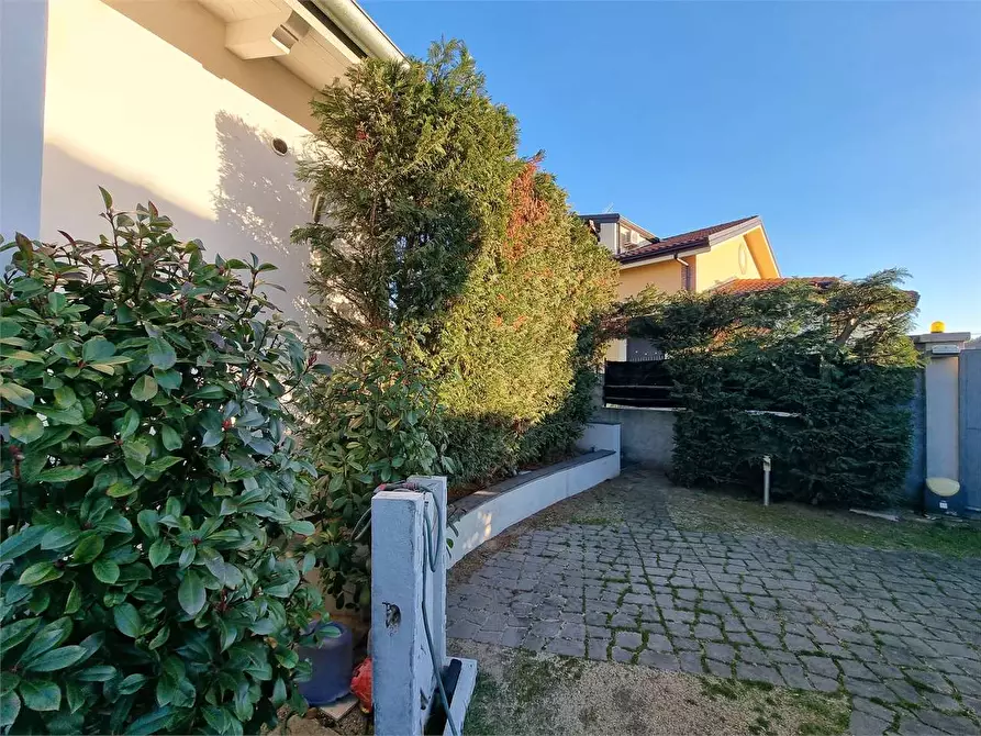 Immagine 38 di Villa in vendita  in VIA FIUME NETO  a Catanzaro